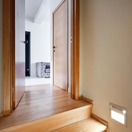 아파트 3-story Penthouse In Old