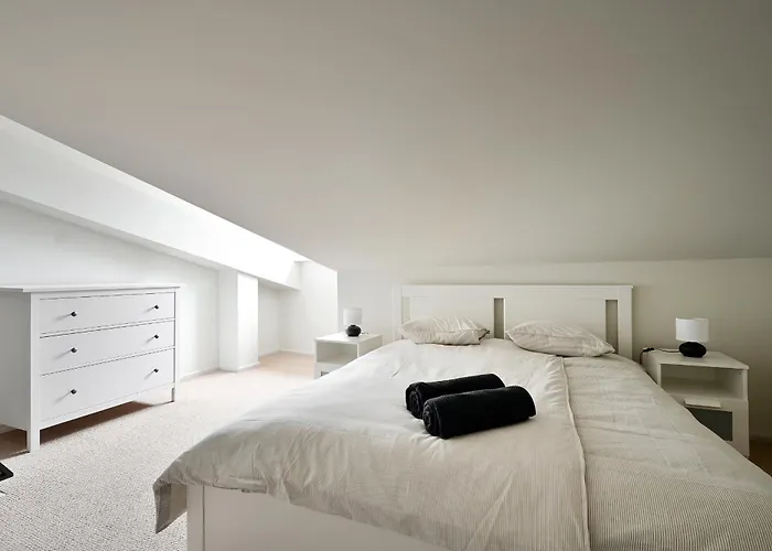 3-story Penthouse In Old *