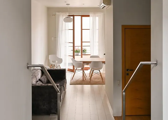 Dzīvoklis 3-story Penthouse In Old *