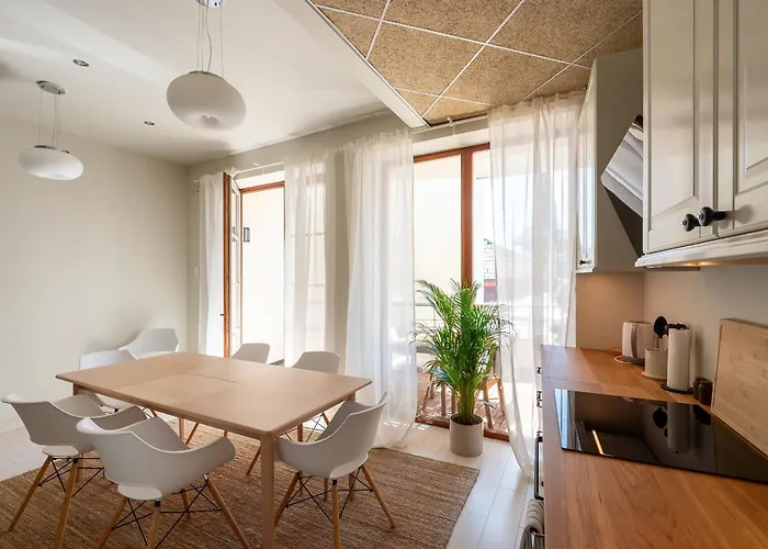 Dzīvoklis 3-story Penthouse In Old