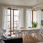 3-story Penthouse In Old Dzīvoklis