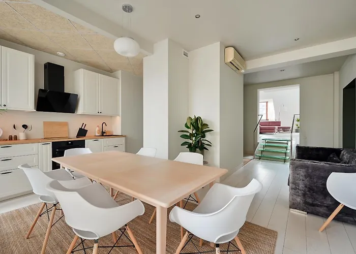 3-story Penthouse In Old *