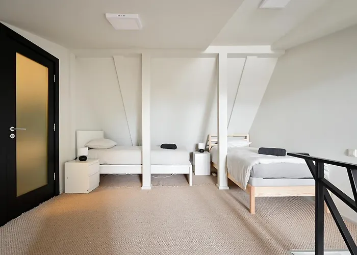 3-story Penthouse In Old *