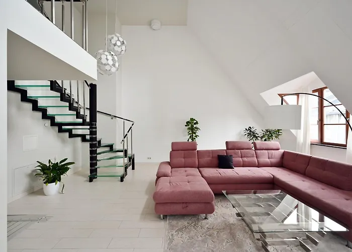 3-story Penthouse In Old