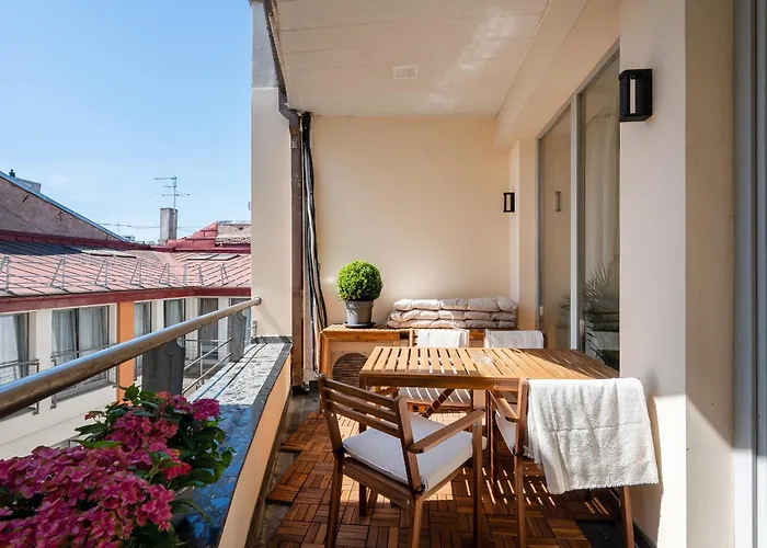 3-story Penthouse In Old Апартаменты *