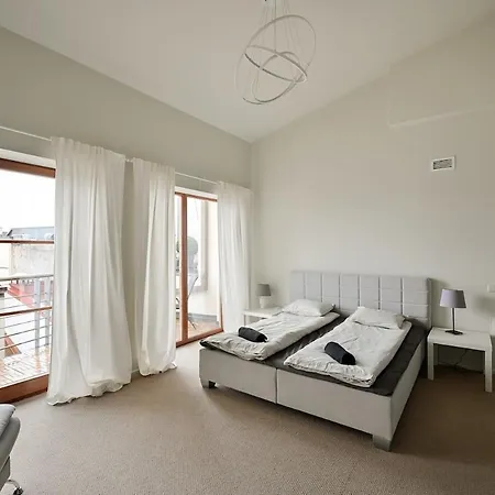 3-story Penthouse In Old *