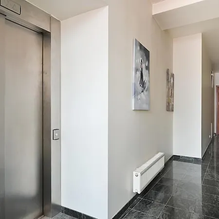 3-story Penthouse In Old Riga