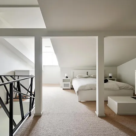 3-story Penthouse In Old