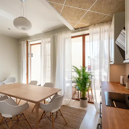 Daire 3-story Penthouse In Old